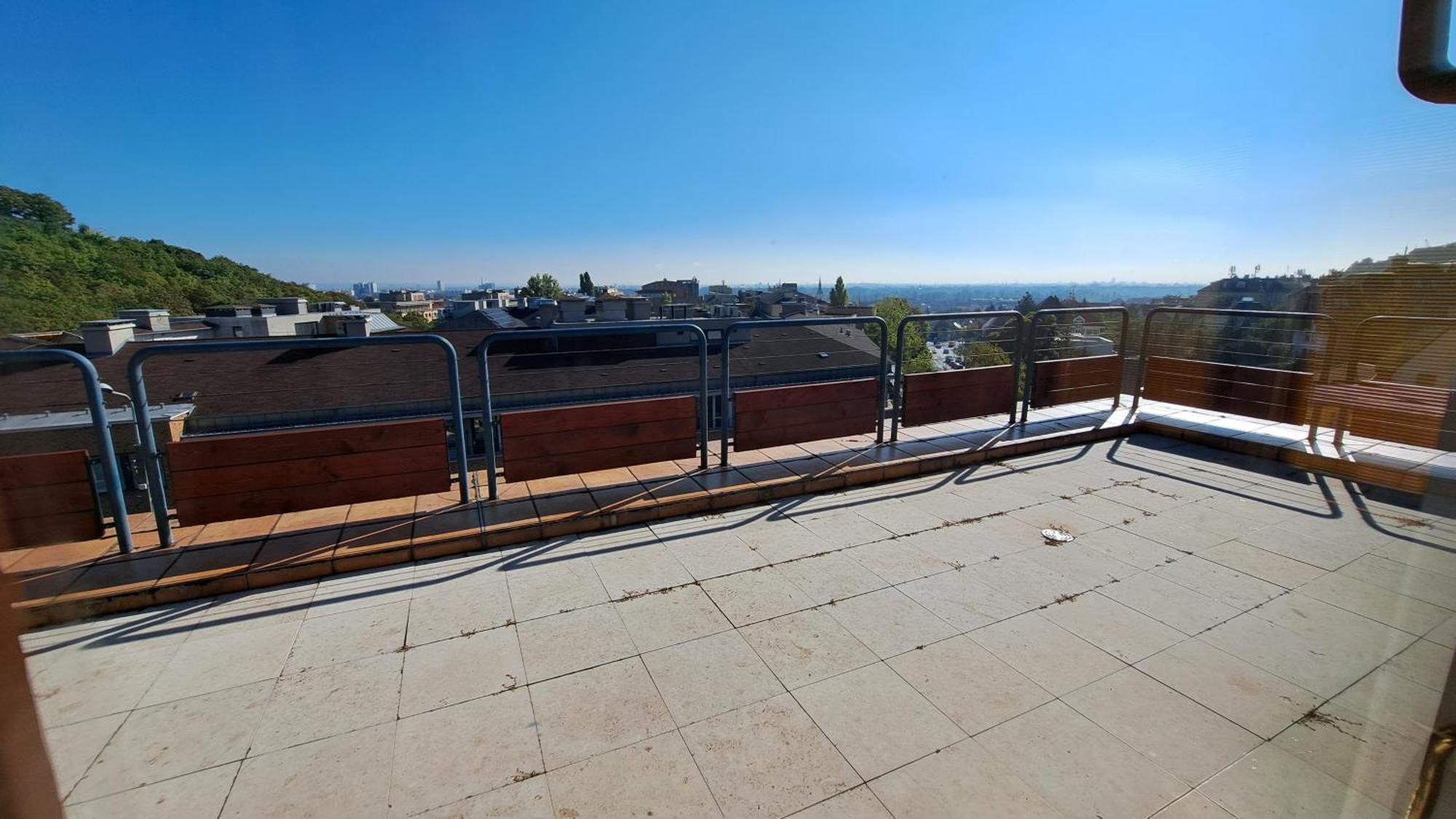 La Siesta Penthouse Apartment